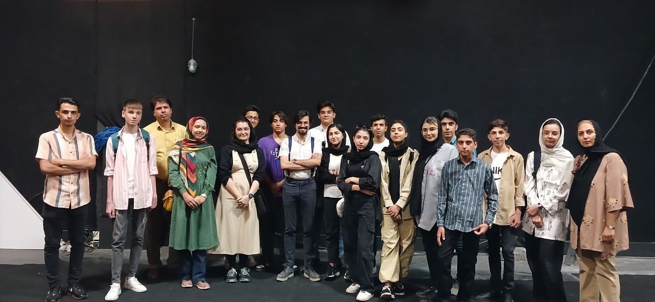 تصویر مربوط به برگزاری هکاتون توسط نوجوانان